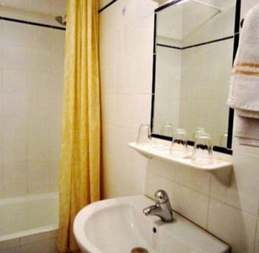 Hipotel Paris Voltaire Bastille מראה חיצוני תמונה